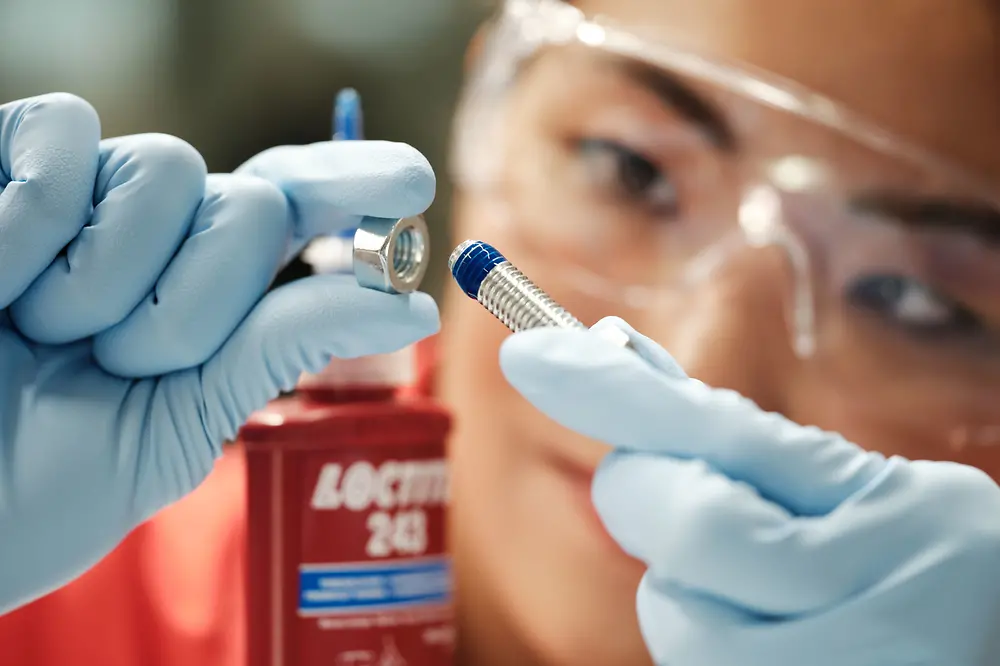 Adhesive Technologies Craftsmen, Construction and Professional